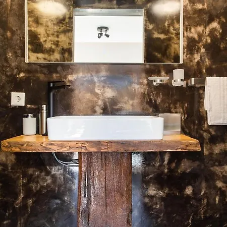 Luna's Loft Tatil Evi Bergen